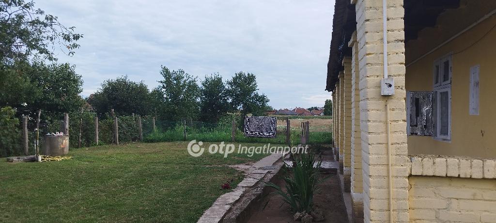 Eladó családi ház, Tyukod, 3. kép