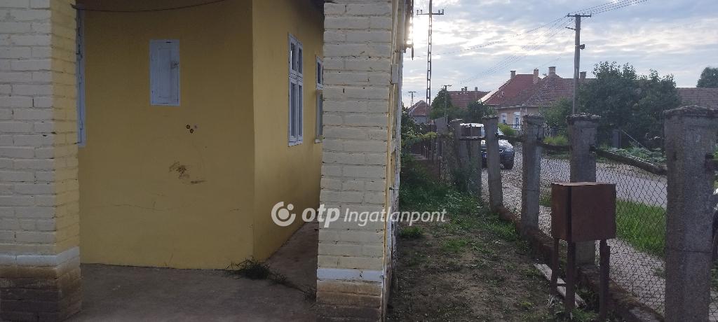 Eladó családi ház, Tyukod, 4. kép