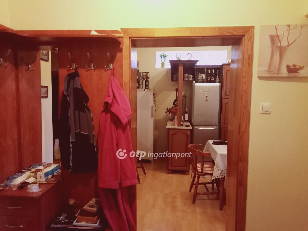 Eladó családi ház, Tarpa, 8. kép