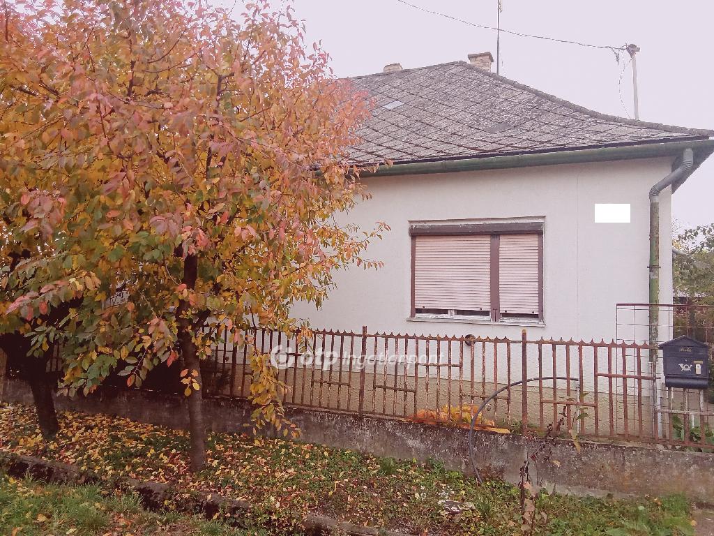 Eladó családi ház, Tarpa