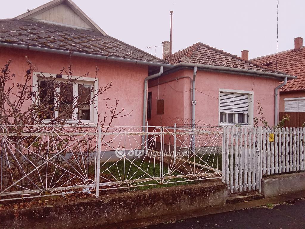 Eladó családi ház, Fehérgyarmat, 7. kép