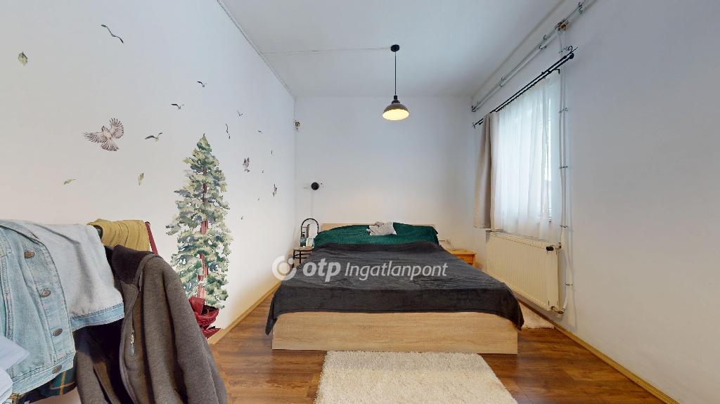 Eladó családi ház, Beszterec, 8. kép
