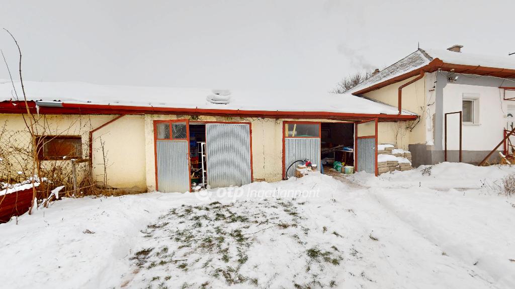Eladó családi ház, Beszterec, 23. kép