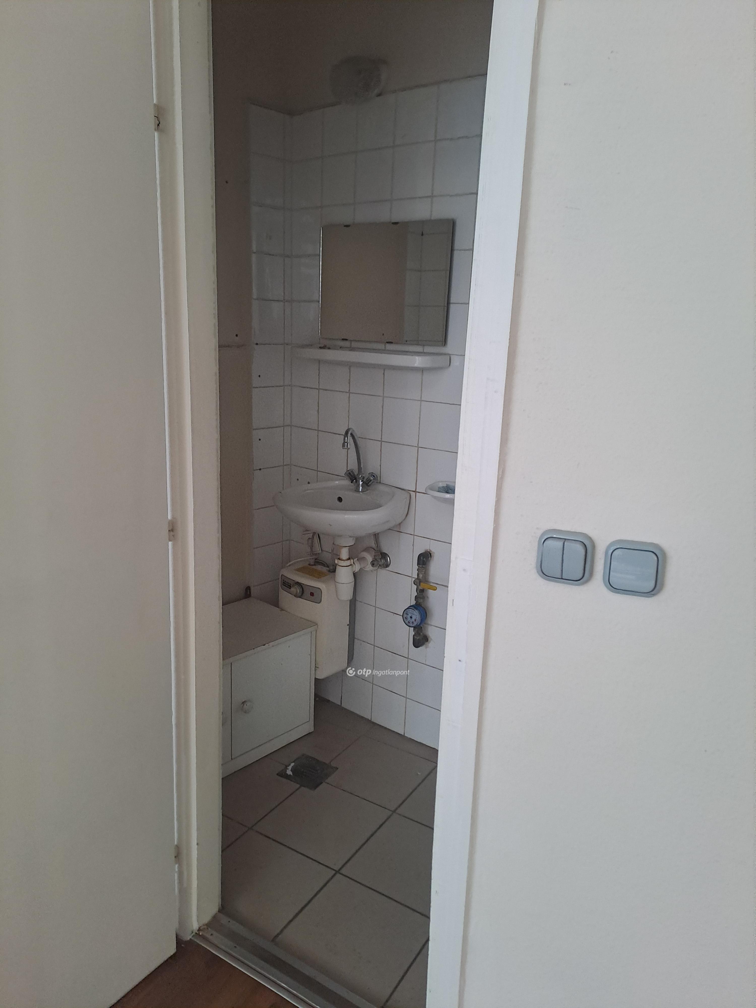 Eladó üzlethelyiség, Nyíregyháza, 8. kép