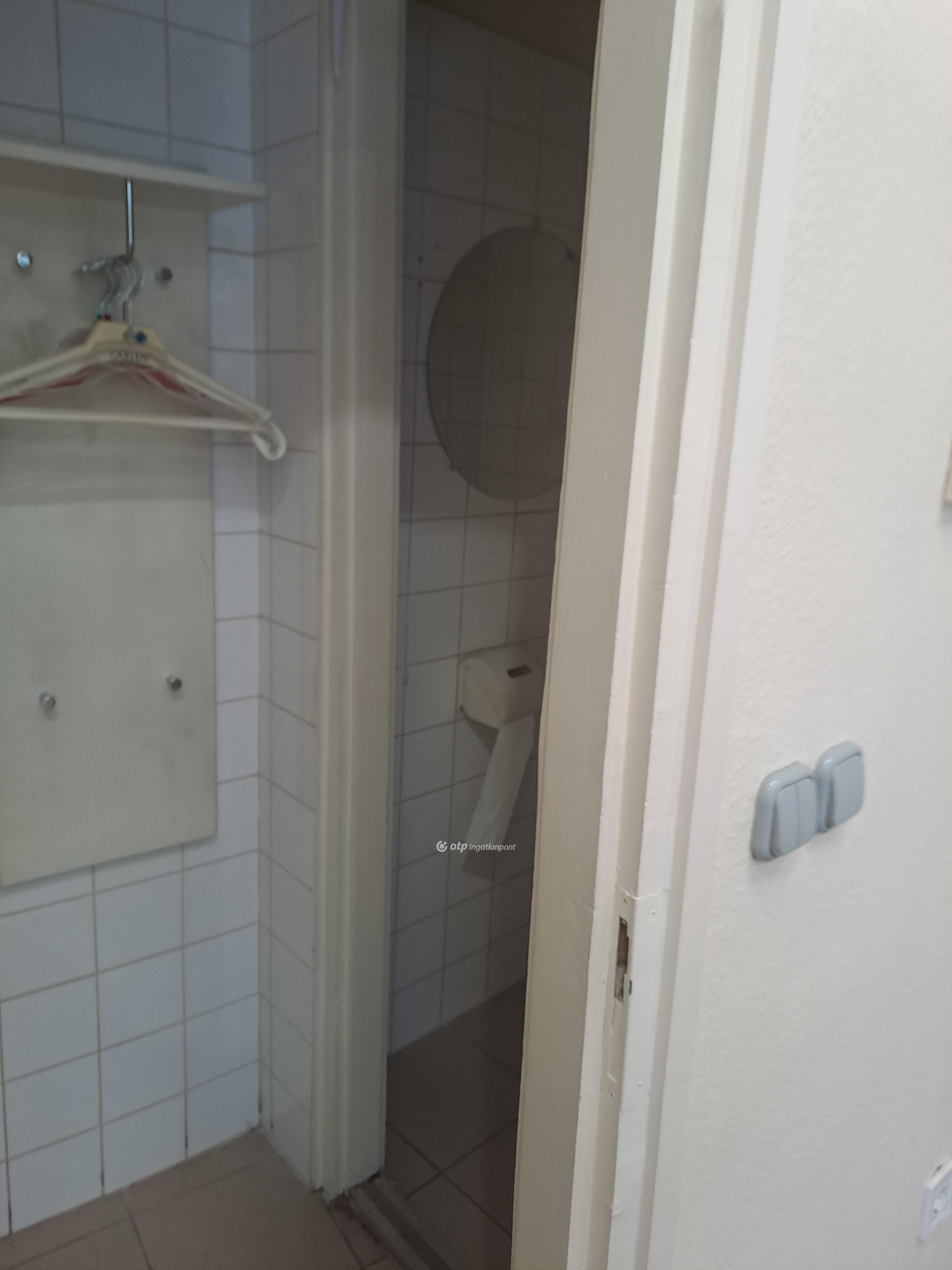Eladó üzlethelyiség, Nyíregyháza, 9. kép