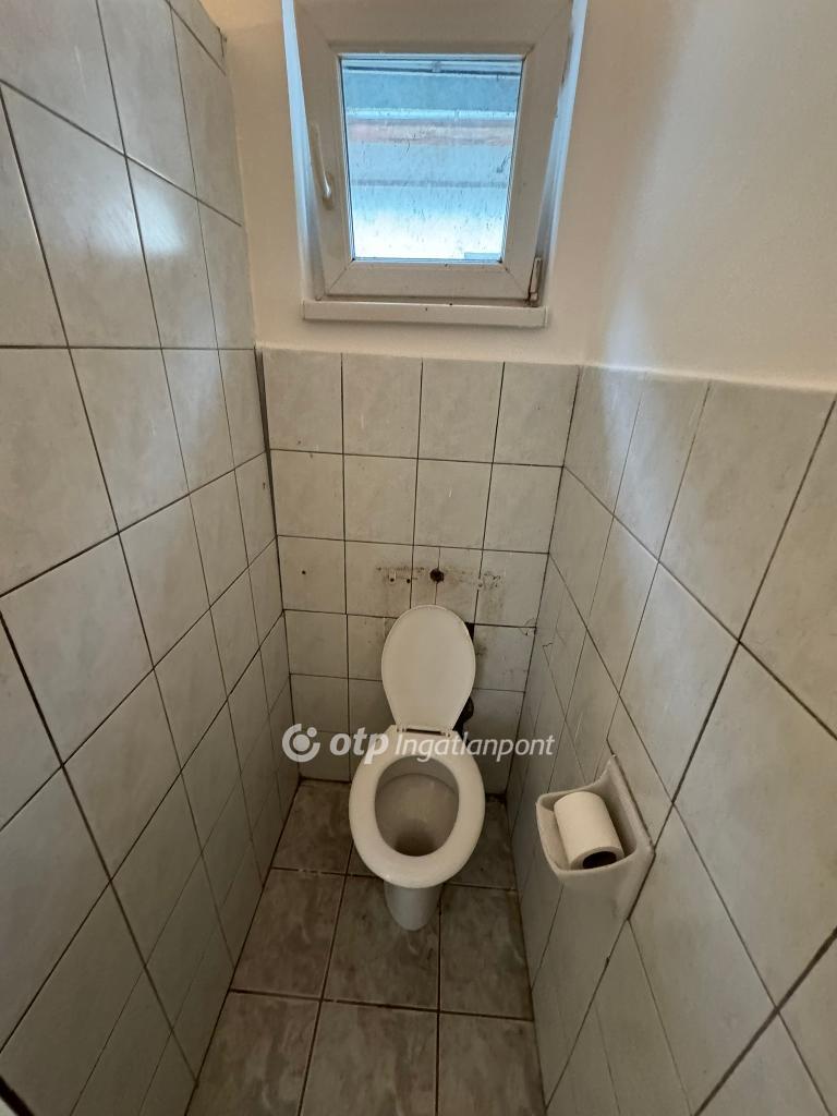 Eladó családi ház, Tiszadada, 44. kép