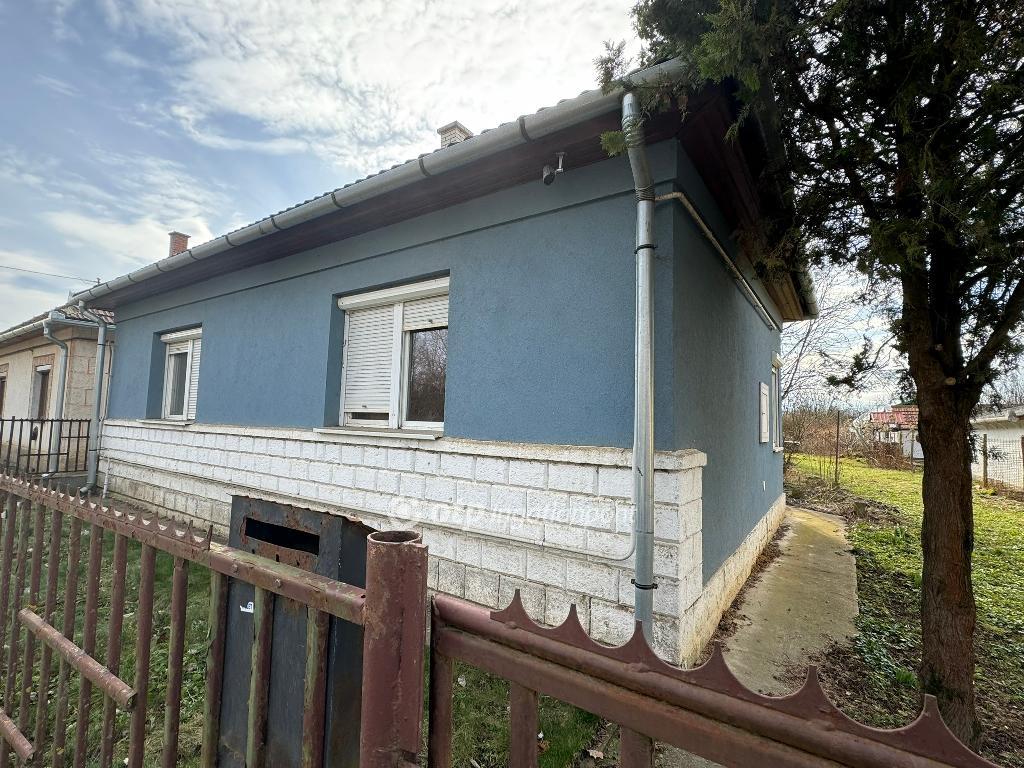Eladó családi ház, Tiszadada, 3. kép