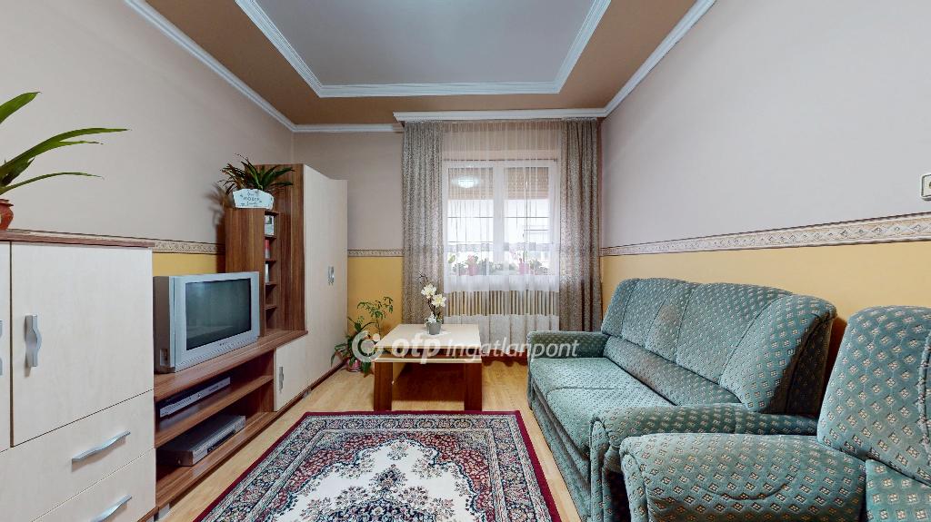 Eladó családi ház, Kisvárda, 3. kép