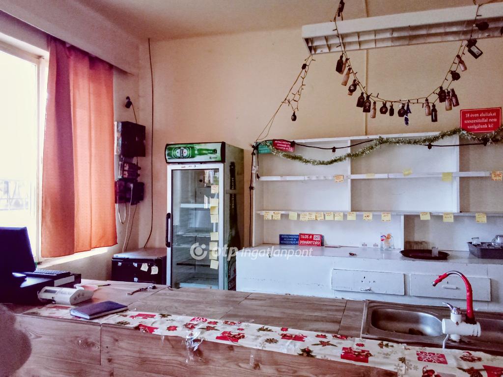 Eladó üzlethelyiség, Kisszekeres, 3. kép