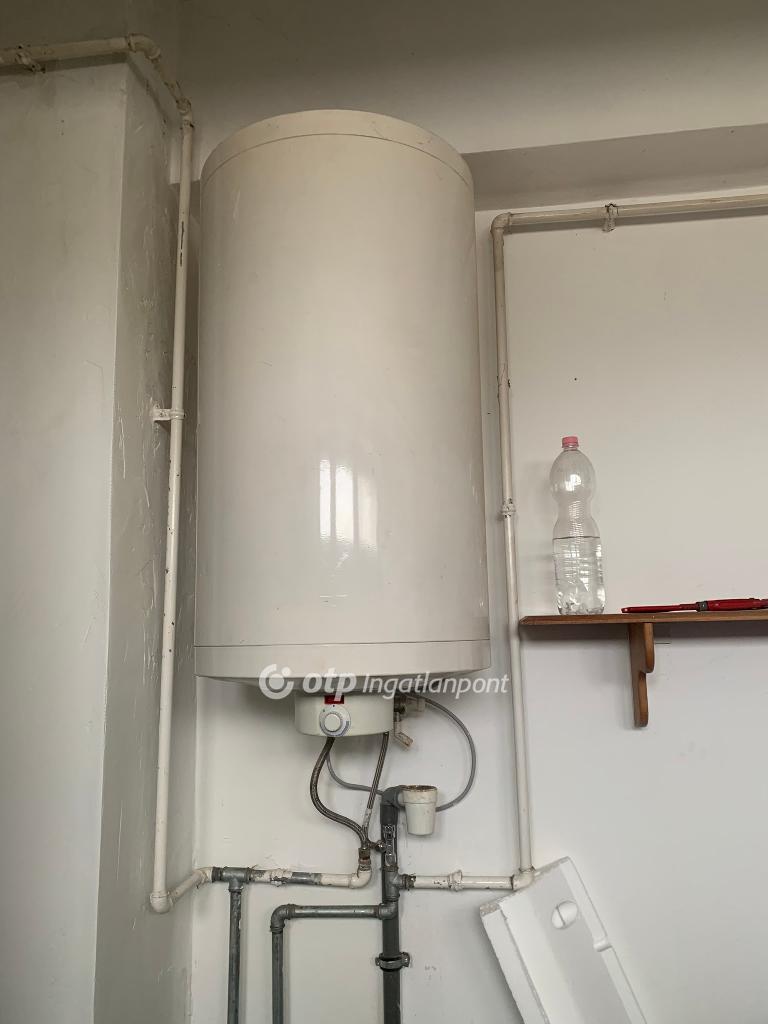 Eladó üzlethelyiség, Tiszavasvári, 5. kép
