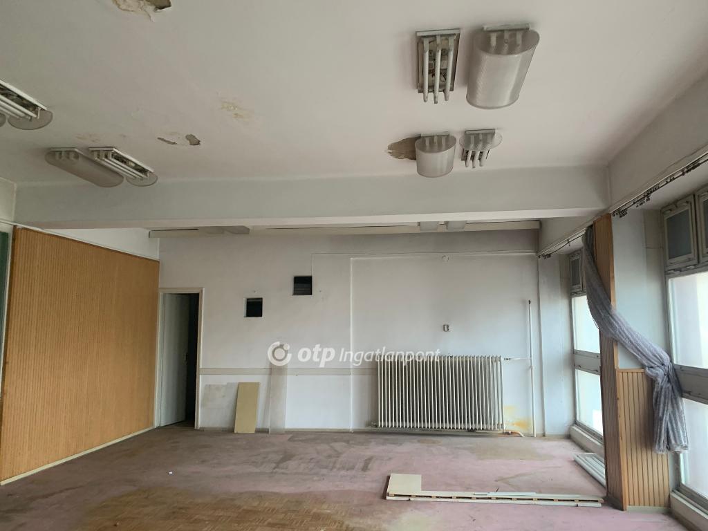 Eladó üzlethelyiség, Tiszavasvári, 13. kép