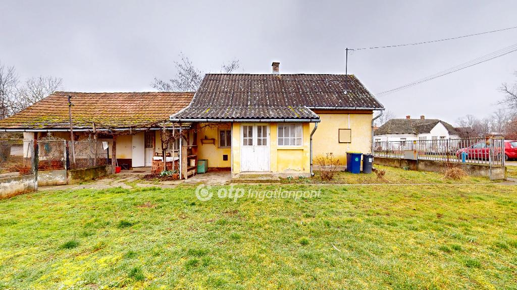 Eladó családi ház, Kölcse, 16. kép