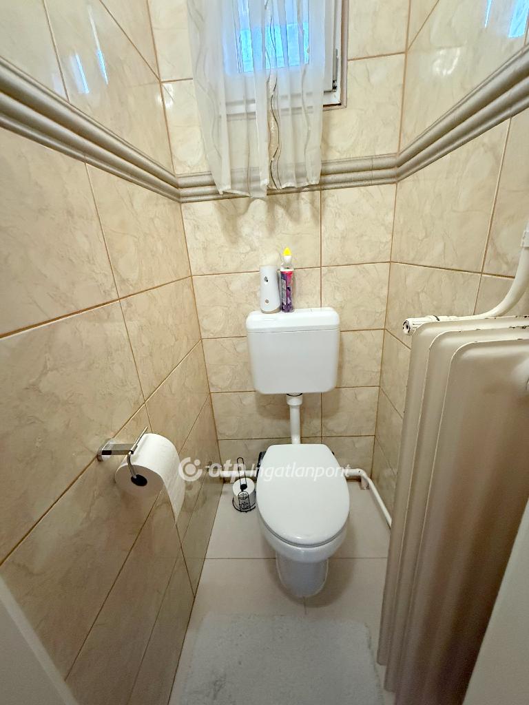 Eladó családi ház, Kisléta, 10. kép
