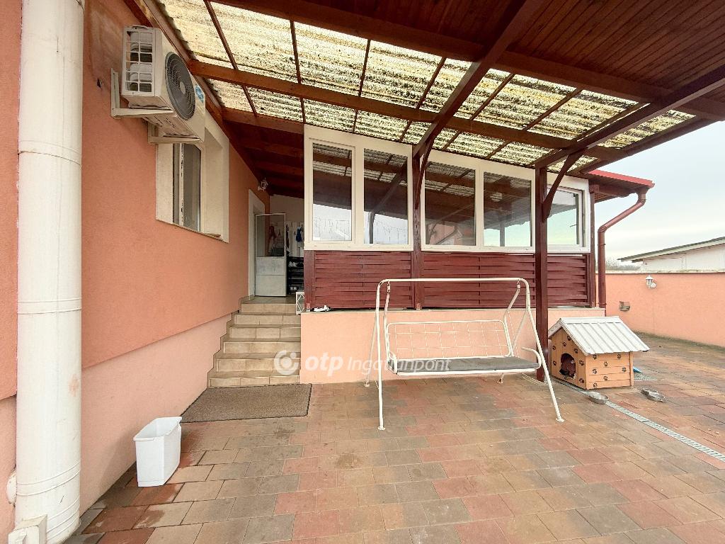 Eladó családi ház, Kisléta, 20. kép