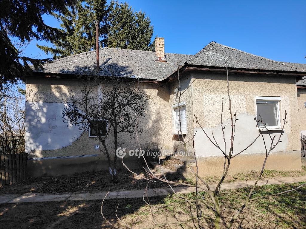 Eladó családi ház, Kisvarsány, 3. kép