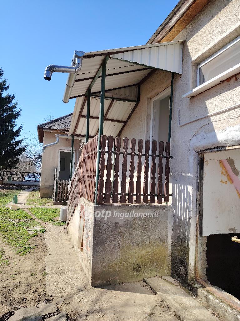 Eladó családi ház, Kisvarsány, 8. kép