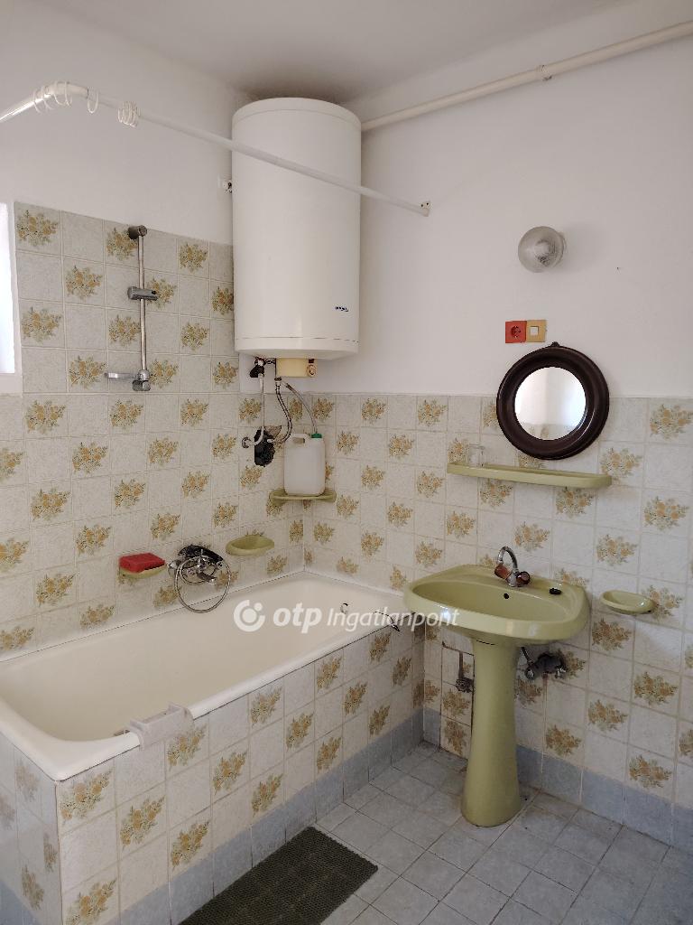 Eladó családi ház, Kisvarsány, 23. kép