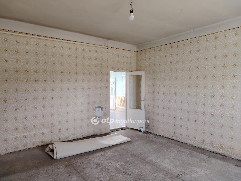 Eladó családi ház, Kisvarsány, 19. kép