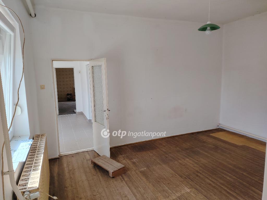 Eladó családi ház, Kisvarsány, 16. kép