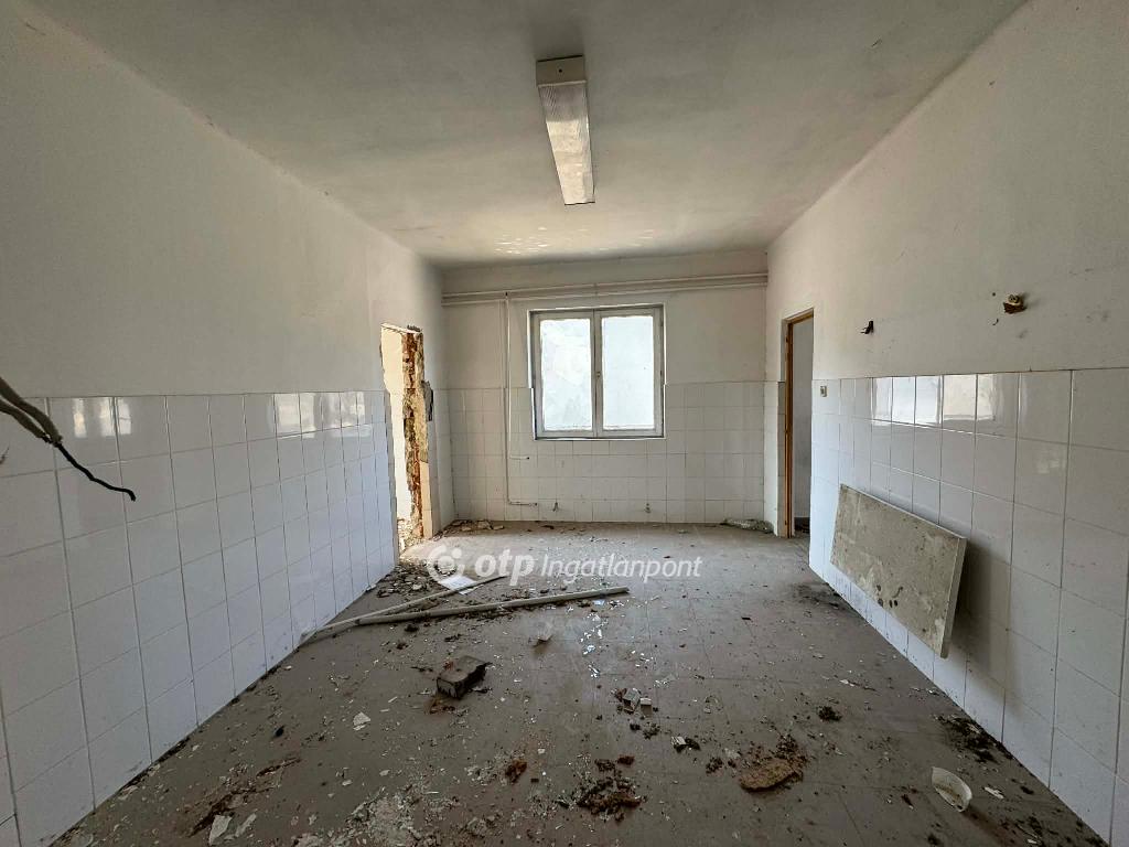 Eladó raktár, Nyírlugos, 6. kép