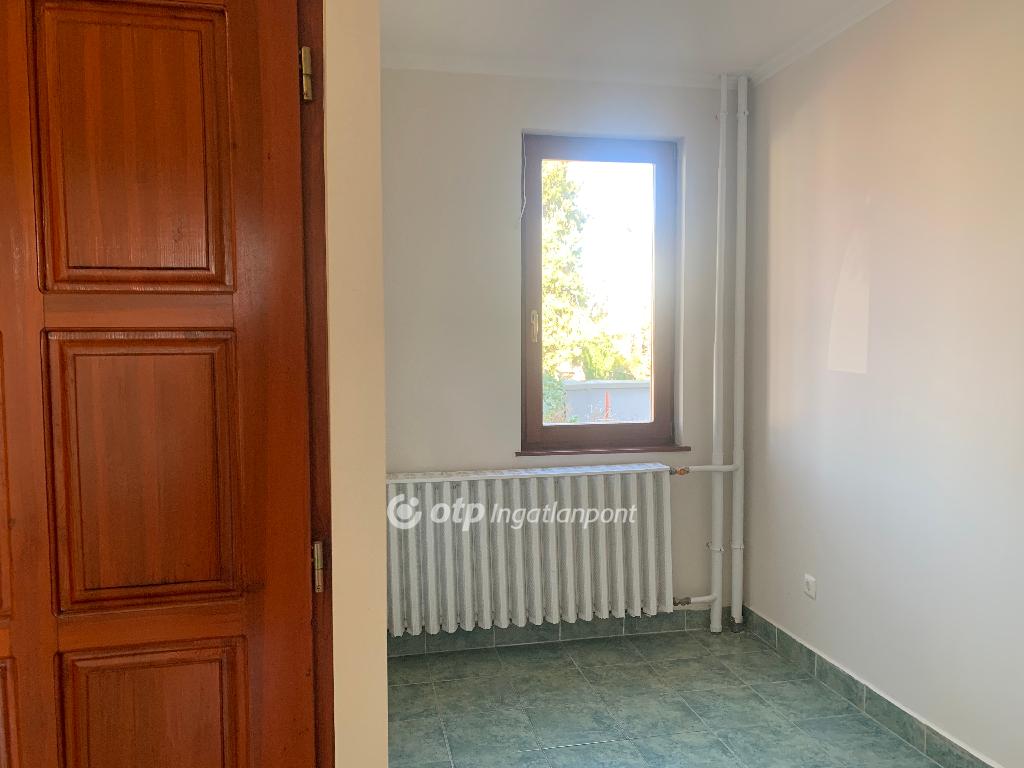 Eladó családi ház, Tiszavasvári, 11. kép