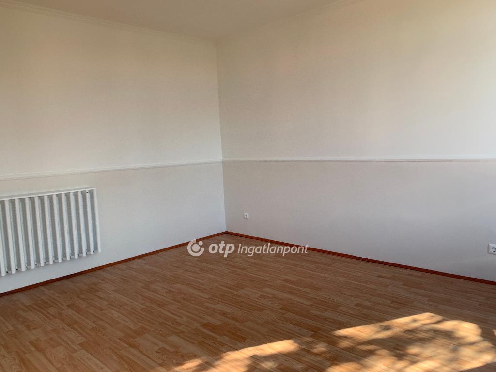 Eladó családi ház, Tiszavasvári, 24. kép