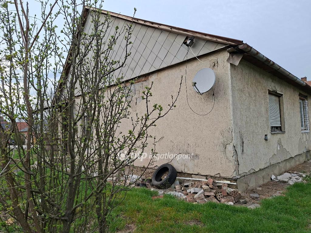 Eladó családi ház, Tiszavasvári, 14. kép