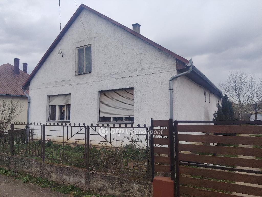Eladó családi ház, Fehérgyarmat, 3. kép