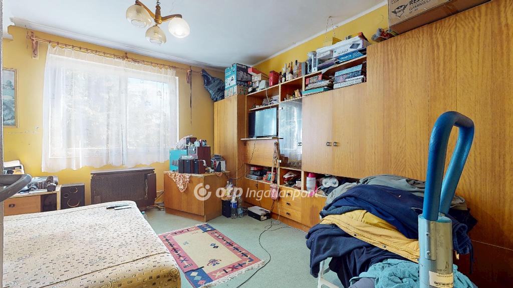 Eladó családi ház, Levelek, 13. kép