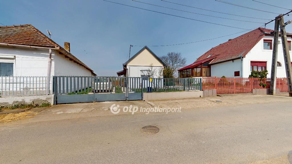 Eladó családi ház, Szamosszeg, 2. kép