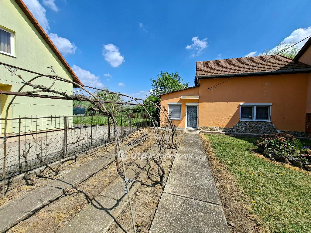Eladó családi ház, Tiszavasvári, 19. kép