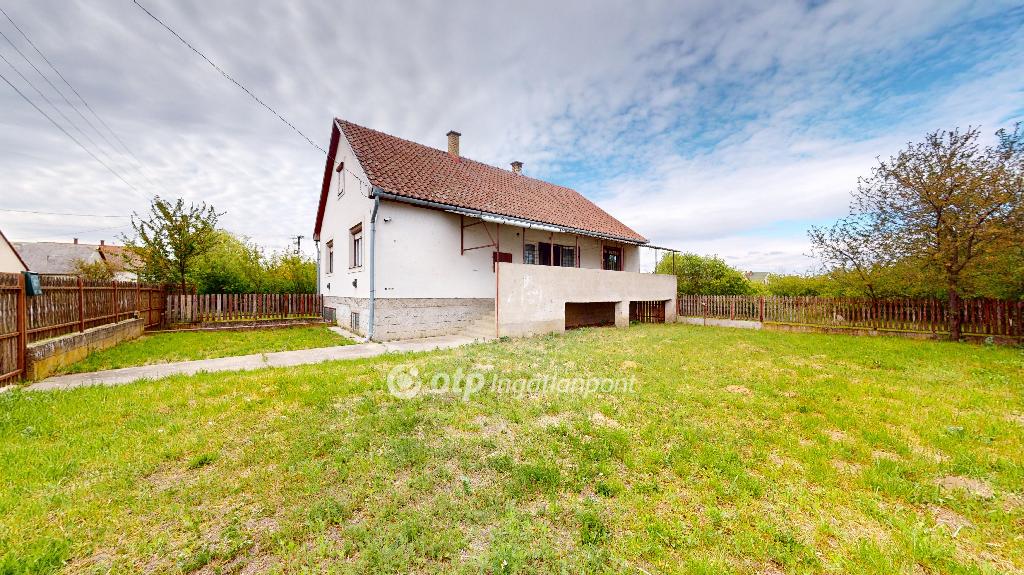 Eladó családi ház, Olcsva, 15. kép
