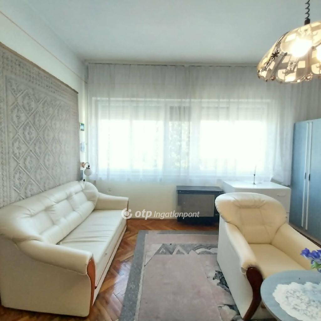 Eladó családi ház, Balkány, 2. kép
