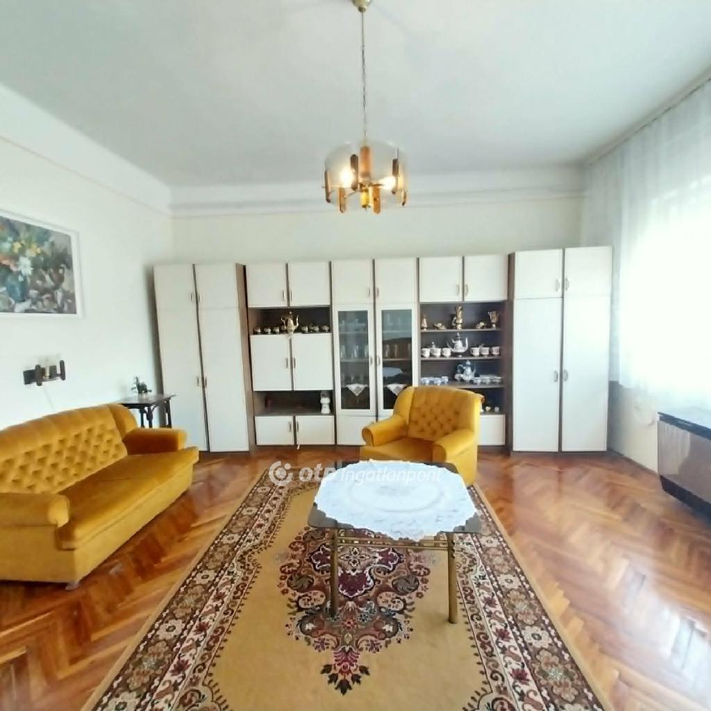 Eladó családi ház, Balkány, 4. kép