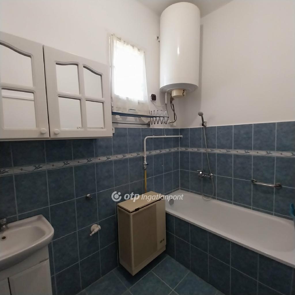 Eladó családi ház, Balkány, 9. kép