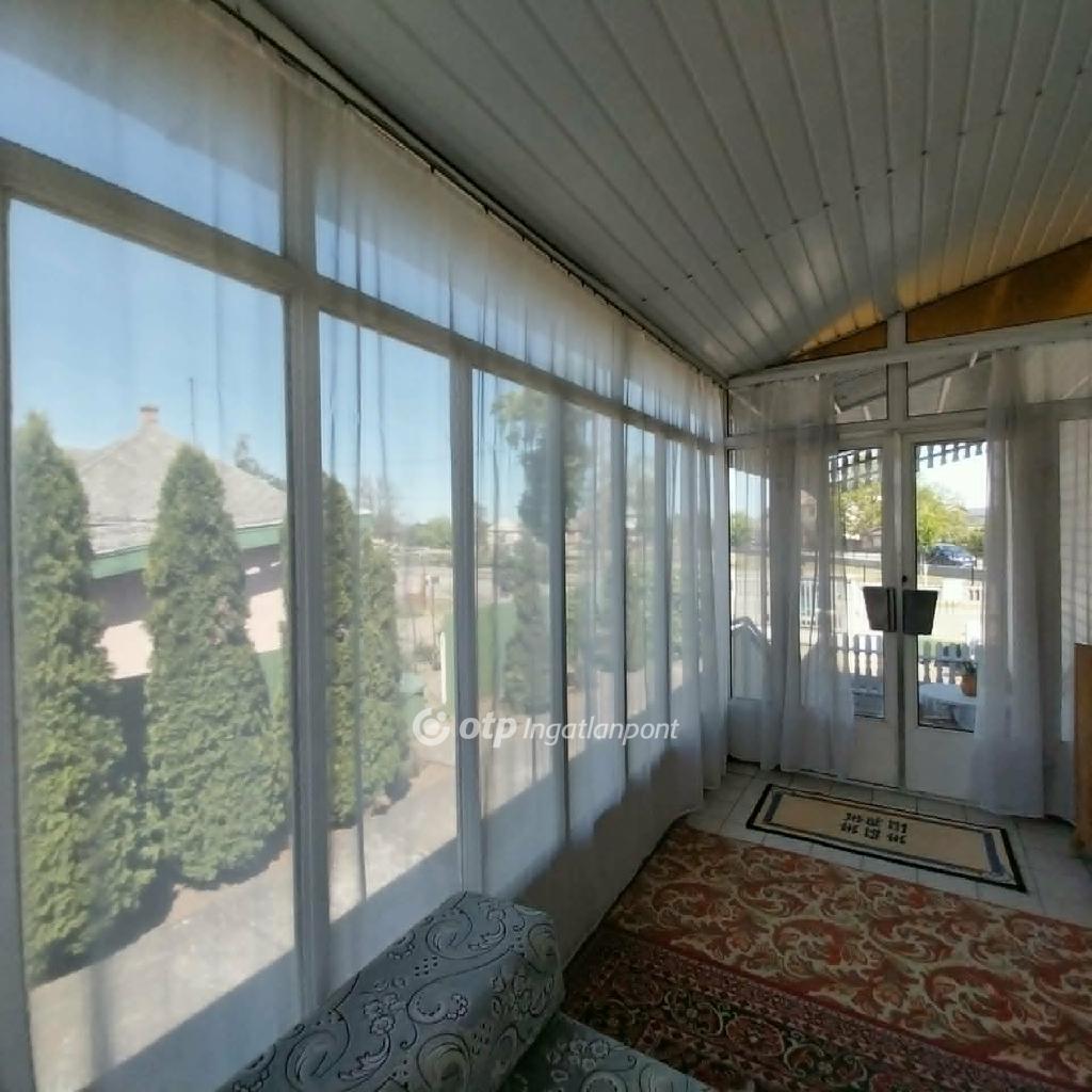 Eladó családi ház, Balkány, 10. kép