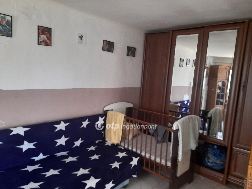Eladó családi ház, Ajak, 6. kép