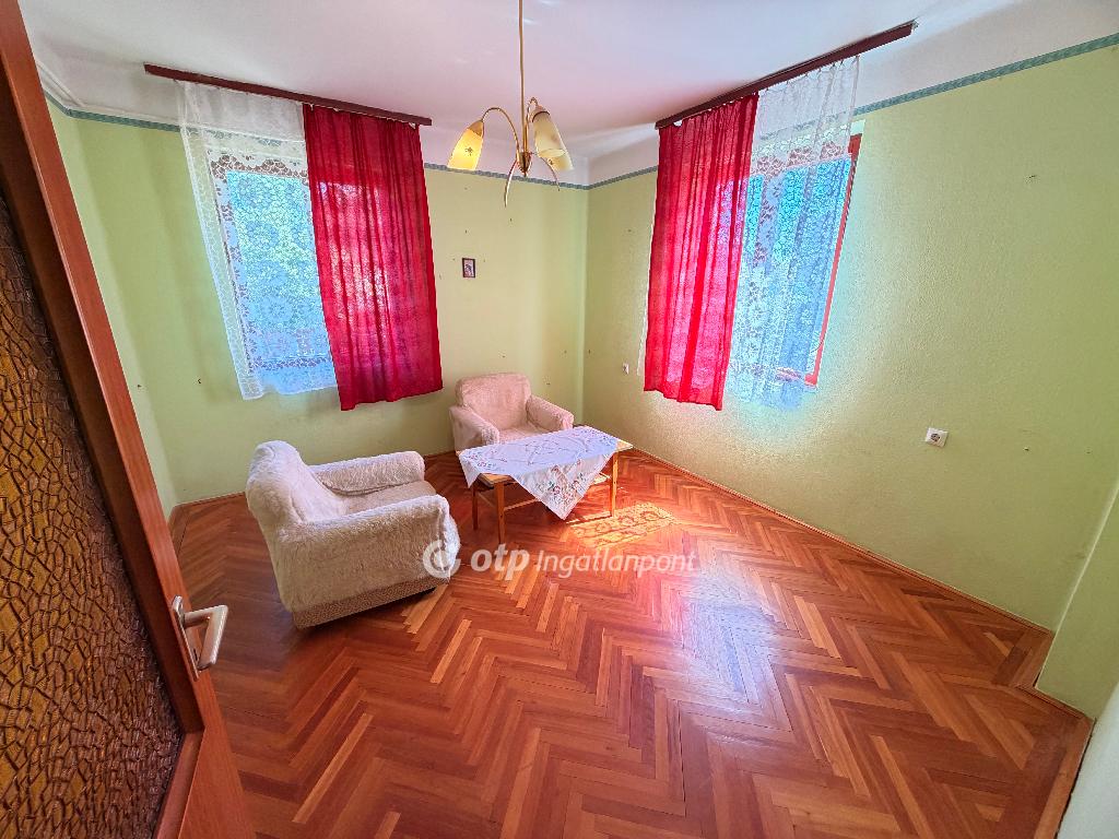 Eladó családi ház, Tiszavasvári, 5. kép