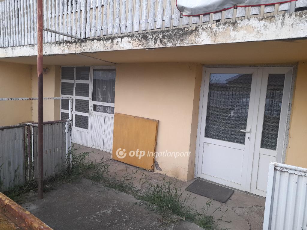 Eladó családi ház, Ajak, 18. kép