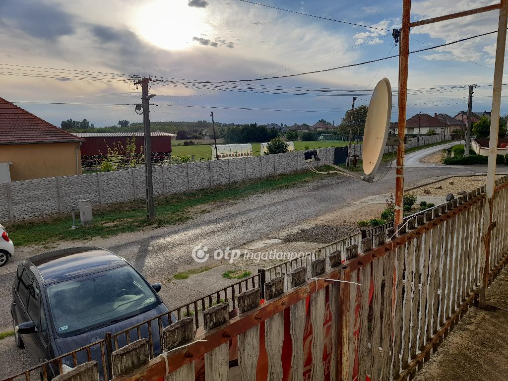 Eladó családi ház, Ajak, 20. kép