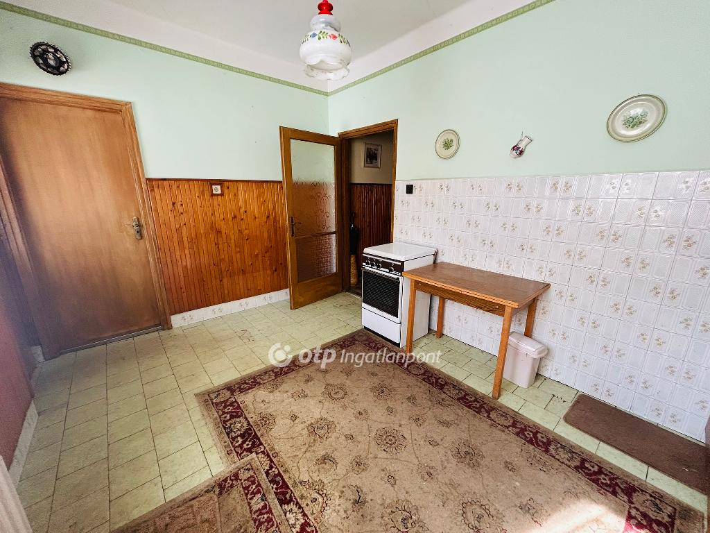 Eladó családi ház, Paszab, 21. kép