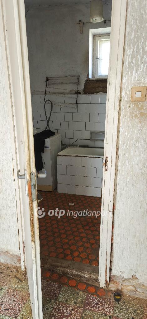 Eladó családi ház, Gávavencsellő, 10. kép