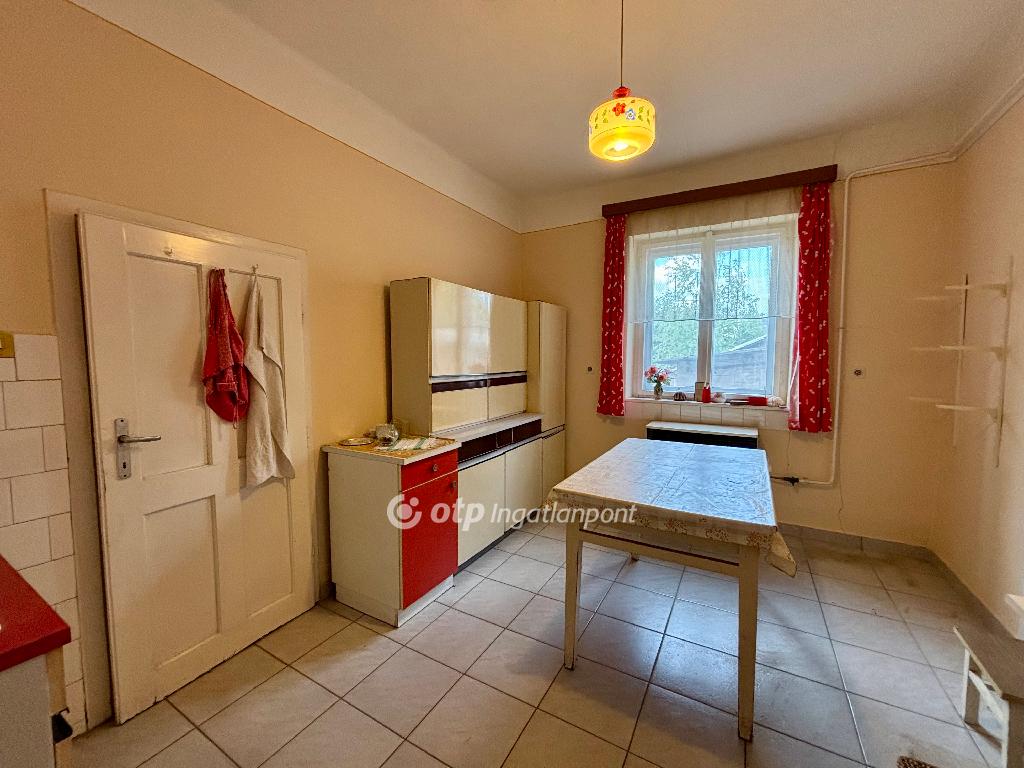 Eladó családi ház, Balkány, 6. kép
