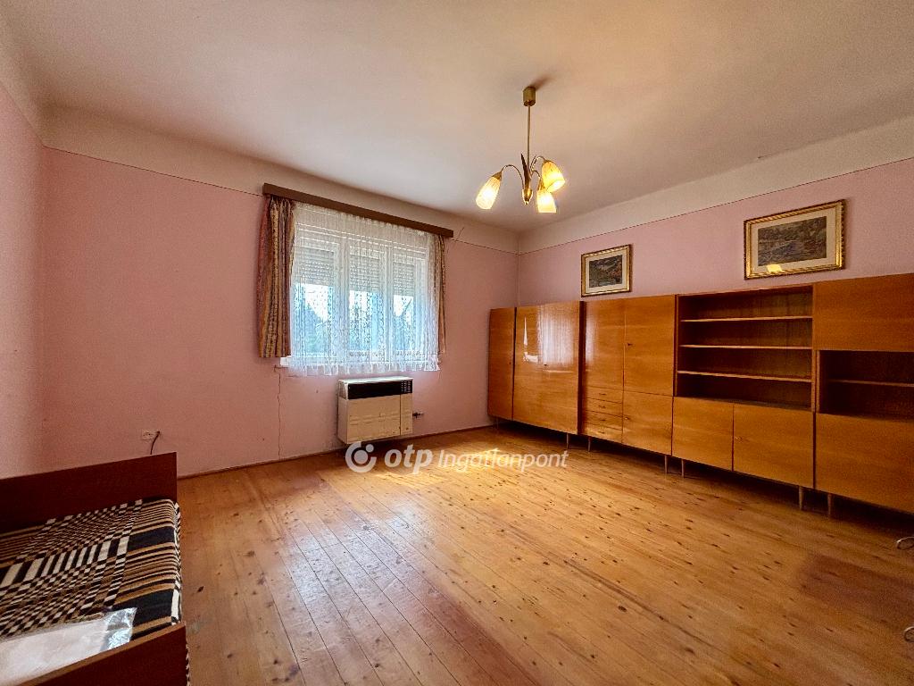 Eladó családi ház, Balkány, 4. kép