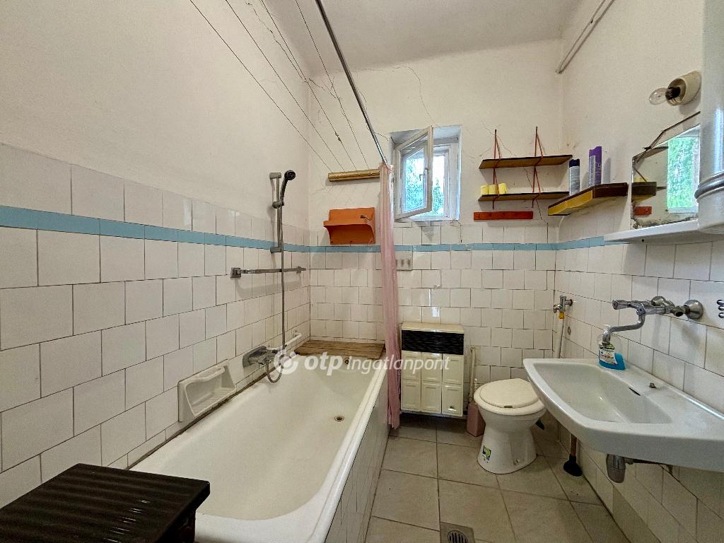 Eladó családi ház, Balkány, 9. kép