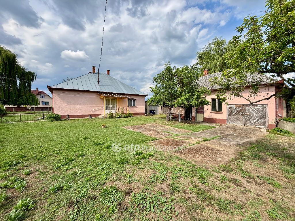 Eladó családi ház, Balkány, 10. kép