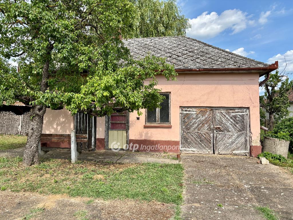 Eladó családi ház, Balkány, 11. kép