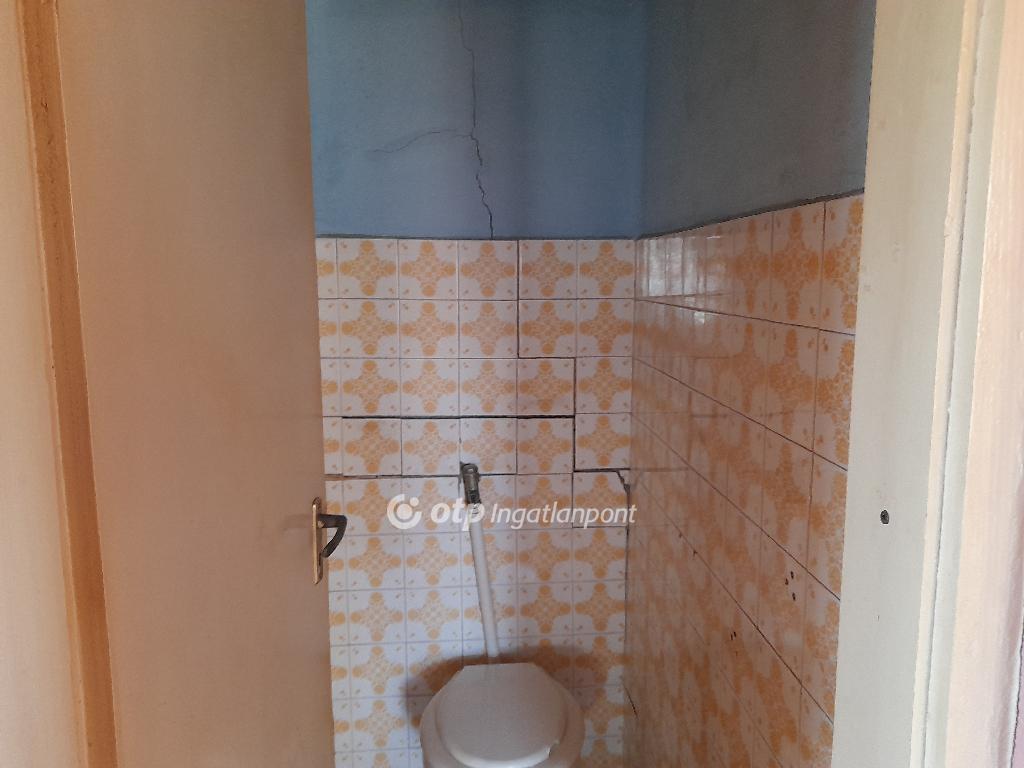 Eladó családi ház, Ajak, 22. kép
