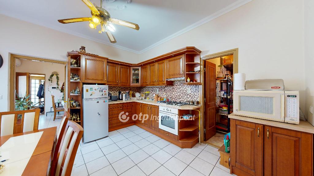 Eladó családi ház, Balkány, 7. kép