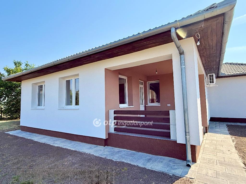Eladó családi ház, Tiszavasvári, 3. kép